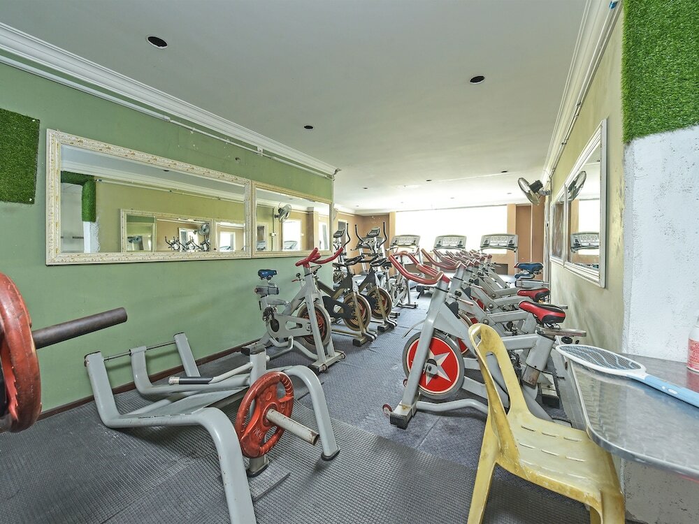 Фото Super Oyo Capital O 90659 Raintown Timbers Hotel