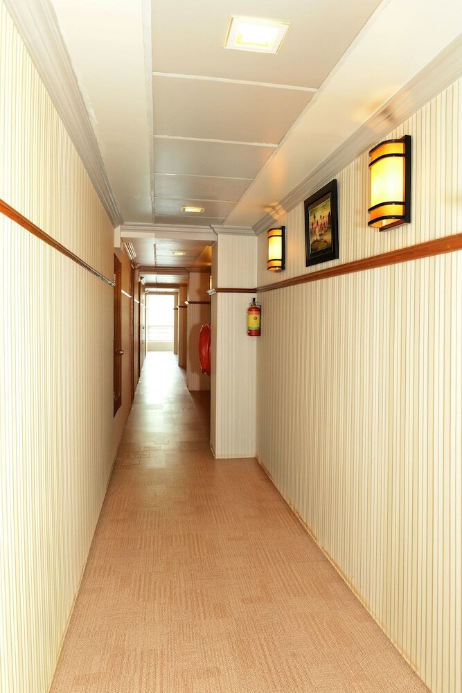 Фото Hotel Grand United Chinatown