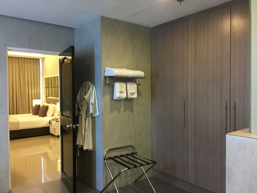 Фото The MetroCentre Hotel and Convention Center