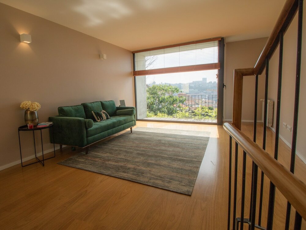 Фото Alibi by YoursPorto