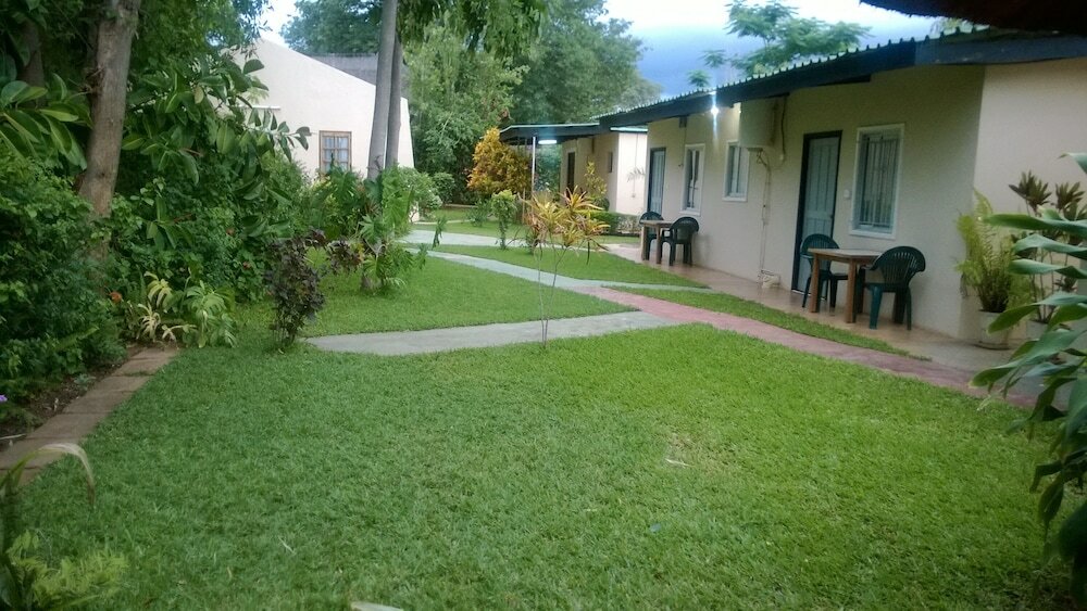 Фото Gloria's Bed and Breakfast