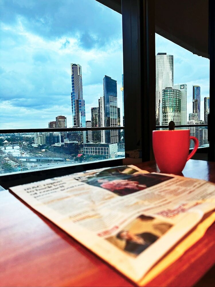 Фото Aura On Flinders Serviced Apartments