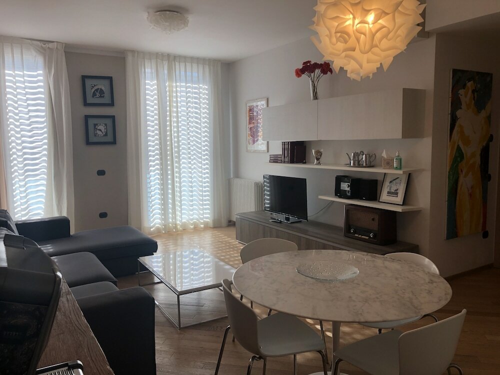 Фото Blue Shades Aparthotel