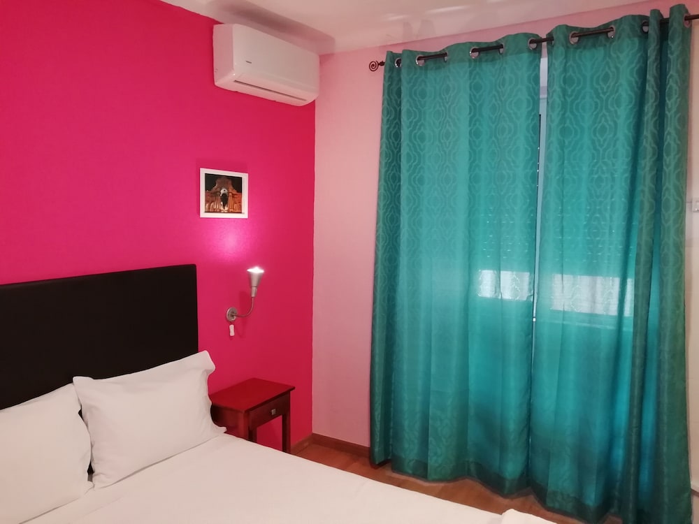 Фото Pensao Residencial Camoes