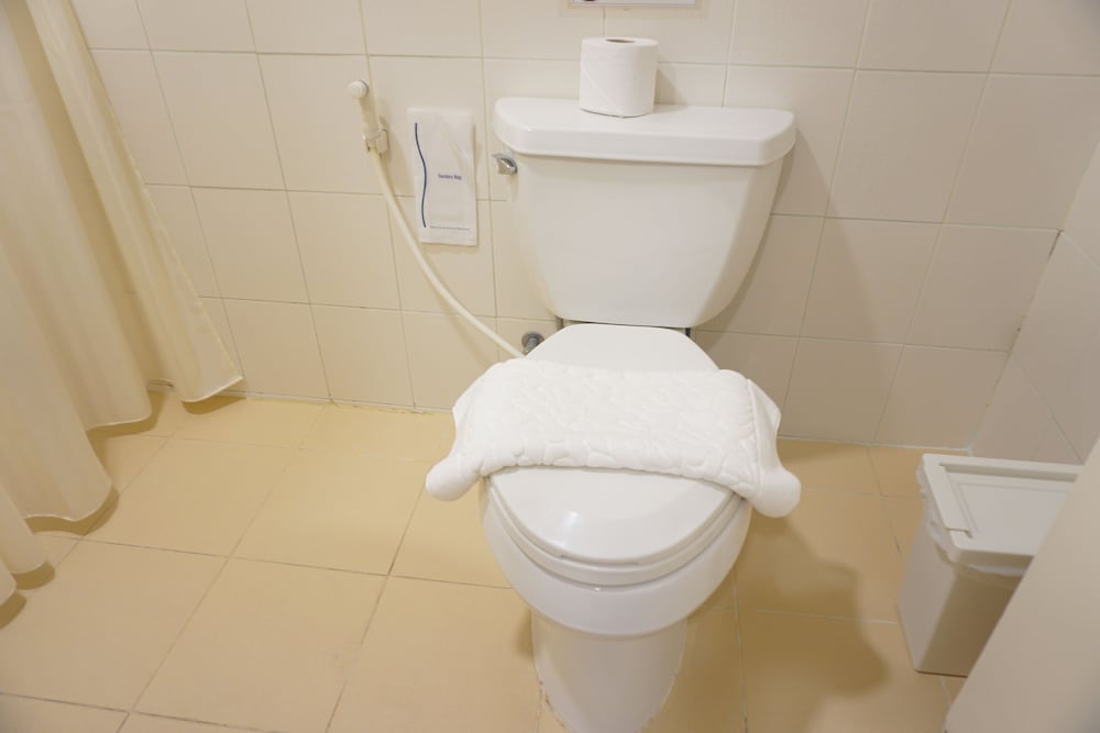 Фото Ratchadamnoen Residence