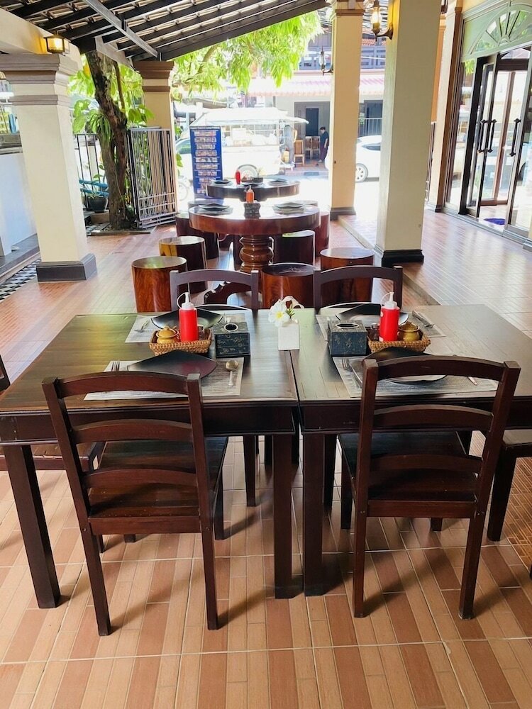 Фото Maison Vongprachan Hotel