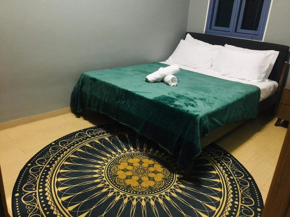 Фото Roxas Blvd Ermita Studio Us Embassy Mla