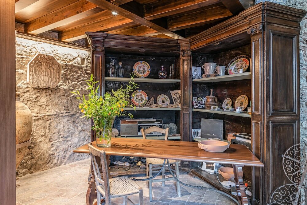 Фото Bar Vitelli Charming Suites