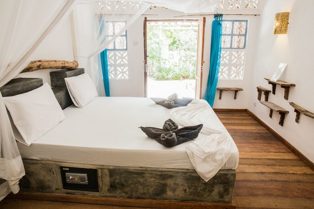 Фото Zanzistar Lodge