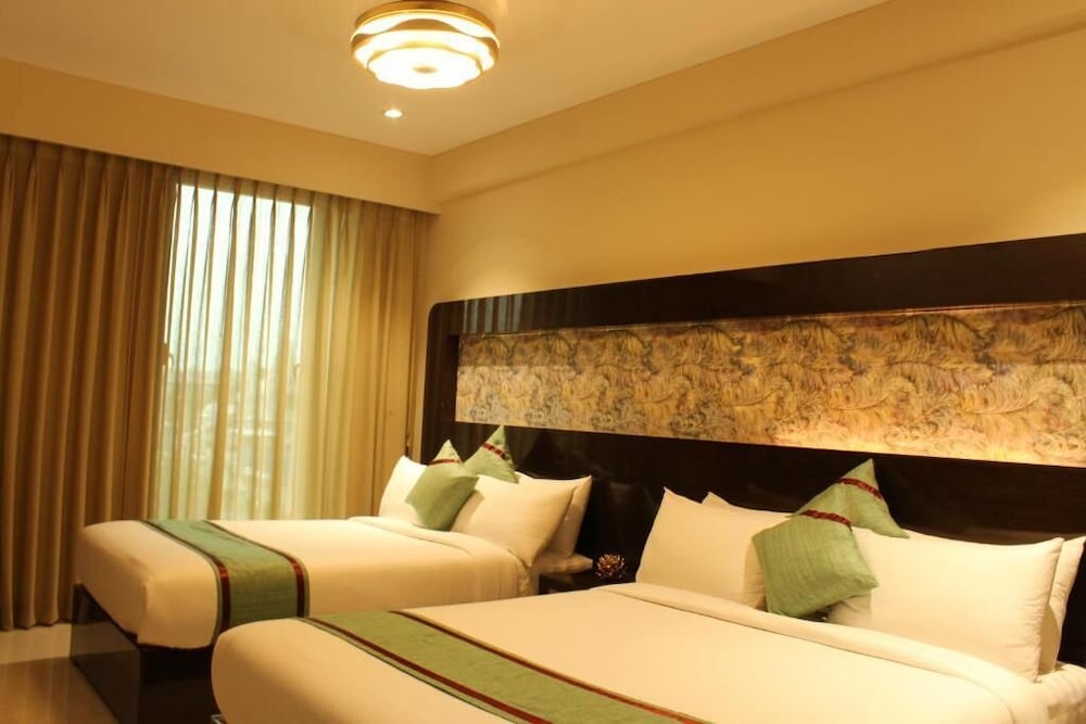 Фото The Kings Square