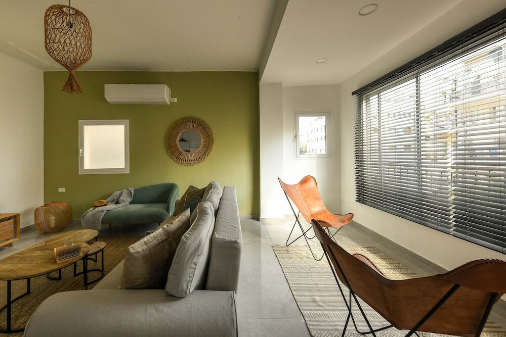 Фото Prime location Sunny 3bedroom apartment