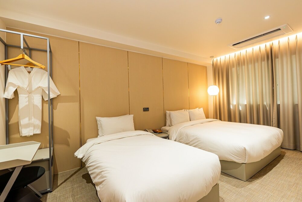 Фото Hotel The Grang Seogwipo