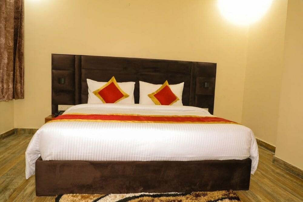 Фото Sarla Hotel Inn