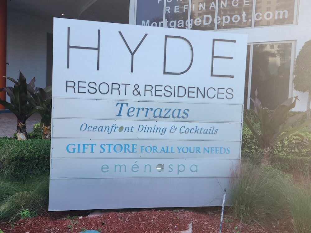 Фото Beachfront Condos at HR by Cielo Stays