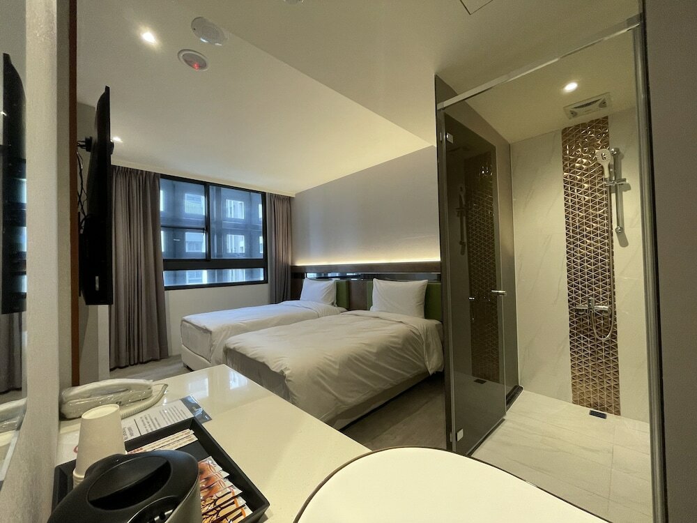 Фото Check inn Taichung Qinghai