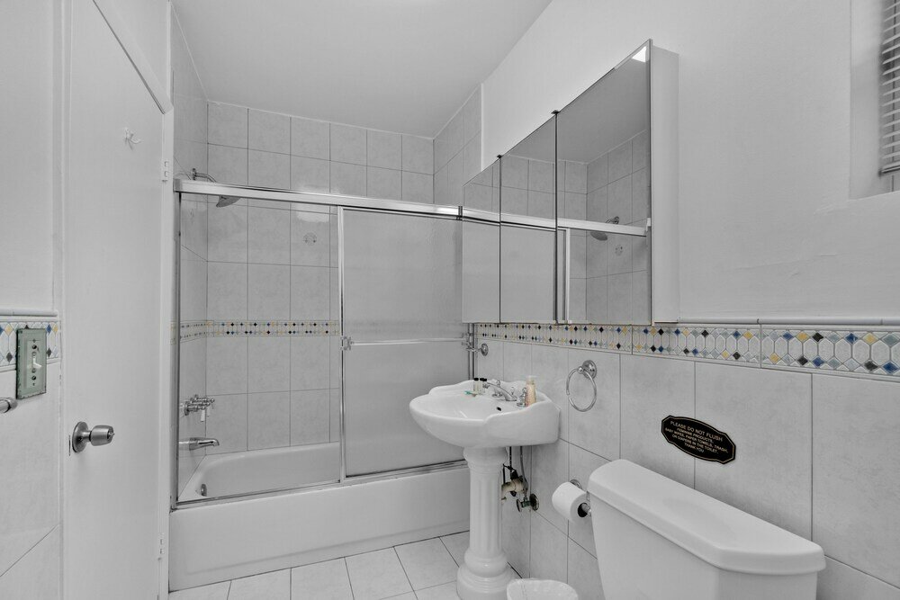 Фото Chateau Michael Luxury Brickell Villa with Pool