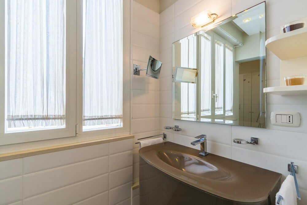 Фото Elegante Appartamento A Piazza Dei Martiri