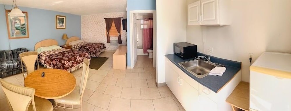 Фото The Floridian Inn