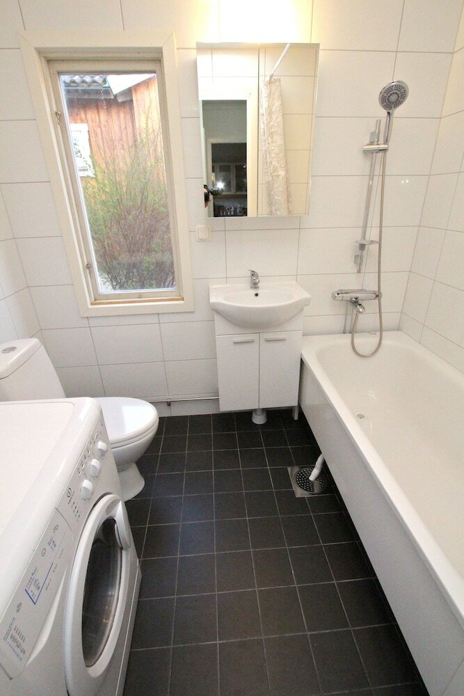 Фото The Sundeck-a romantic apt in Tallkrogen