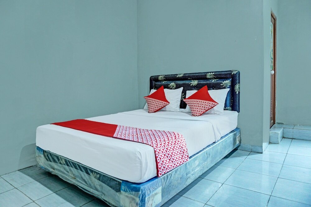 Фото Oyo 92205 C-house