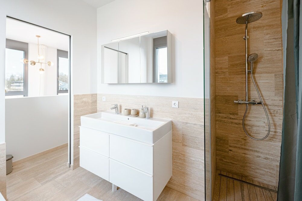 Фото Inviting 2br Apt in Ville Haute District