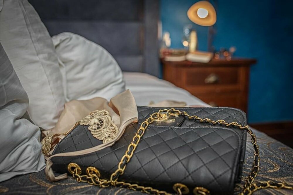 Фото Theatre Luxury Rooms