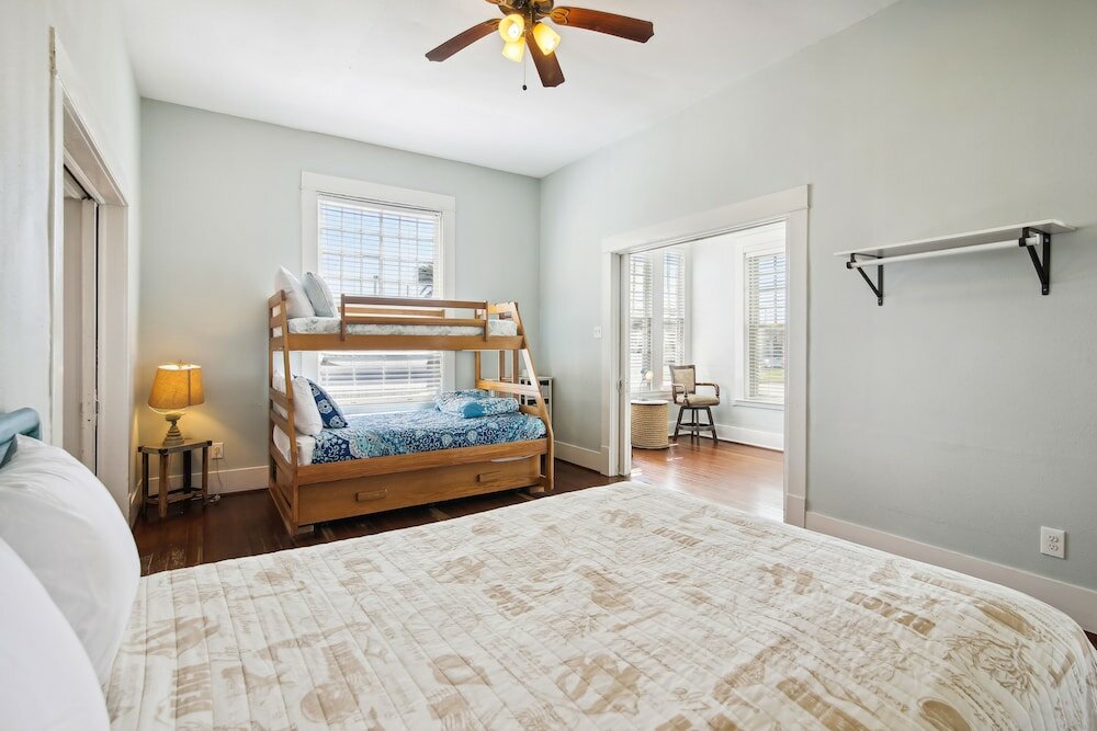 Фото The Big Kahuna Bottom