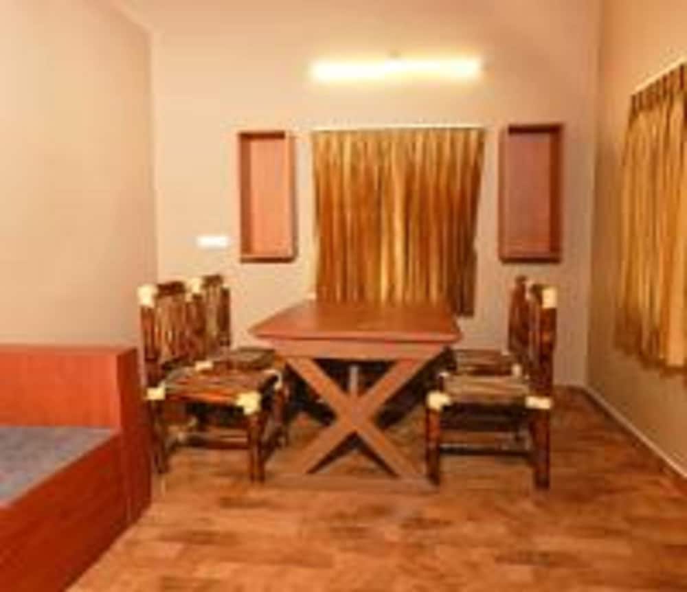 Фото Selvamathi Farm Resorts