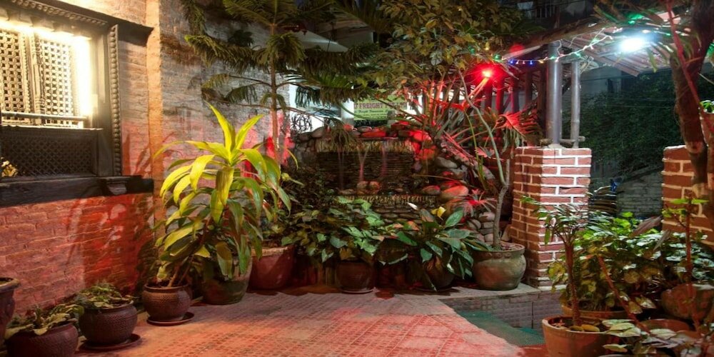 Фото отеля 2