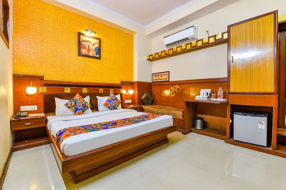 Фото Fabhotel Royal Residency