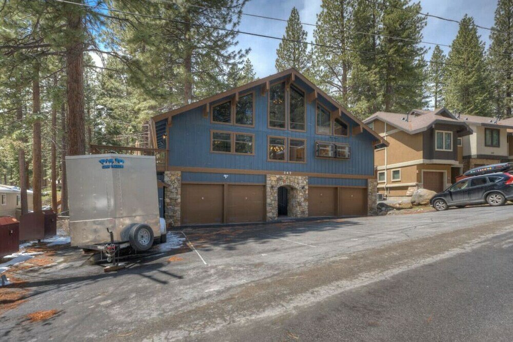 Фото 1br Cabin w outdoor Patio & Extra Bed