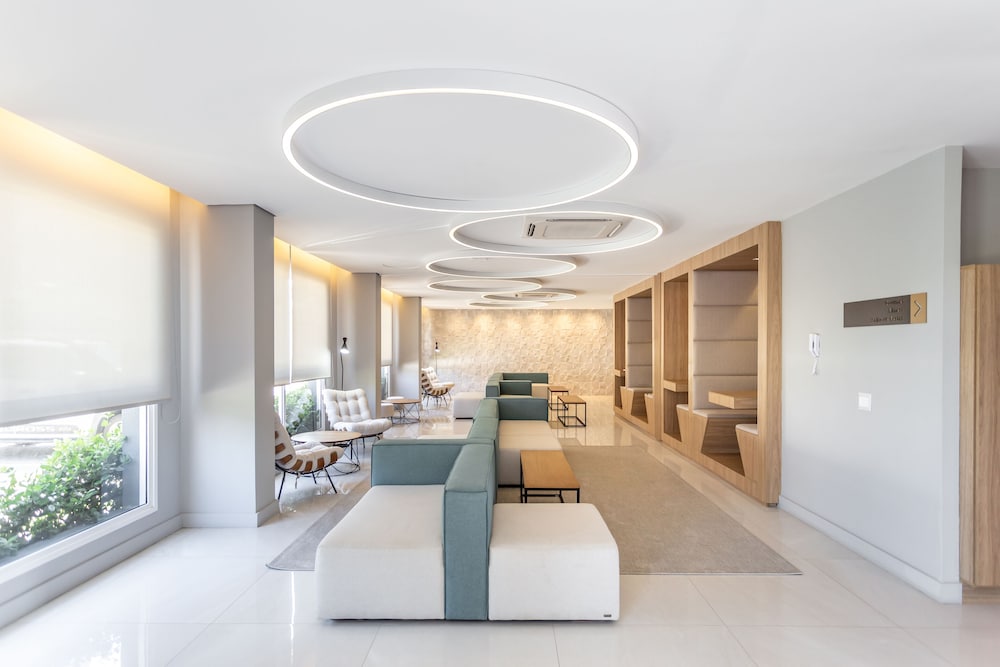 Фото Charlie Connect Partenon