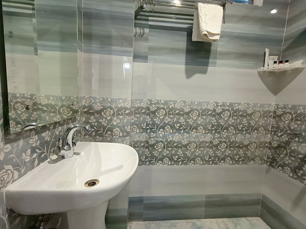 Фото Hotel Aman Residency