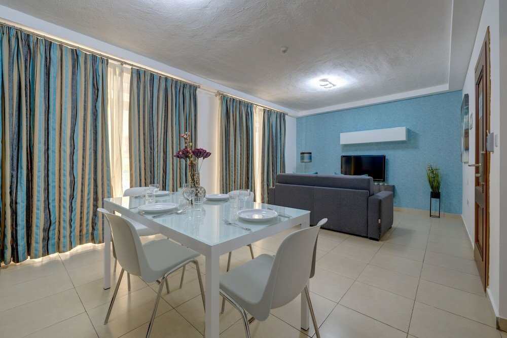 Фото Sliema Tigne Suites