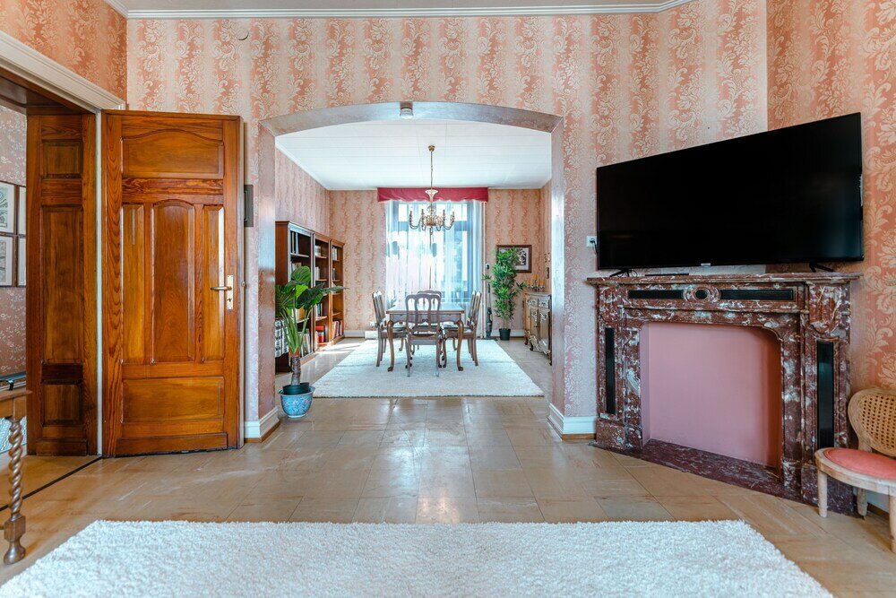 Фото Baroque Style Townhome Garden Patio Prkg