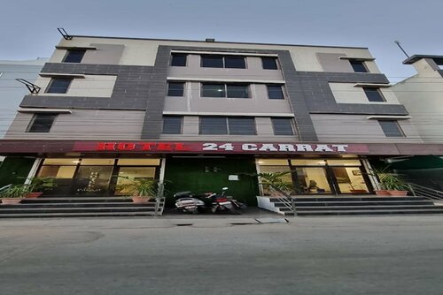 Hotel 24 Carrat