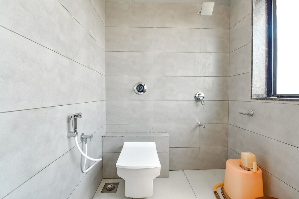 Фото Fabhotel Royal City
