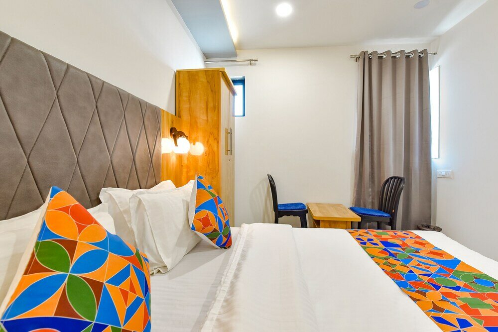 Фото Fabhotel Royal City