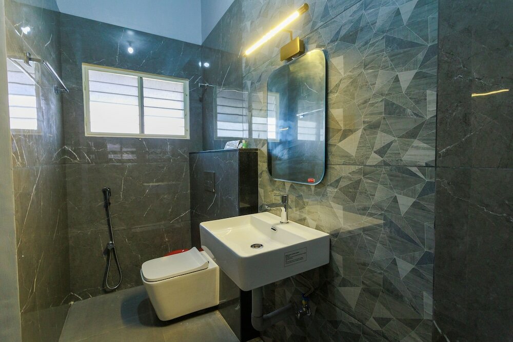 Фото Hotel Bluemoon