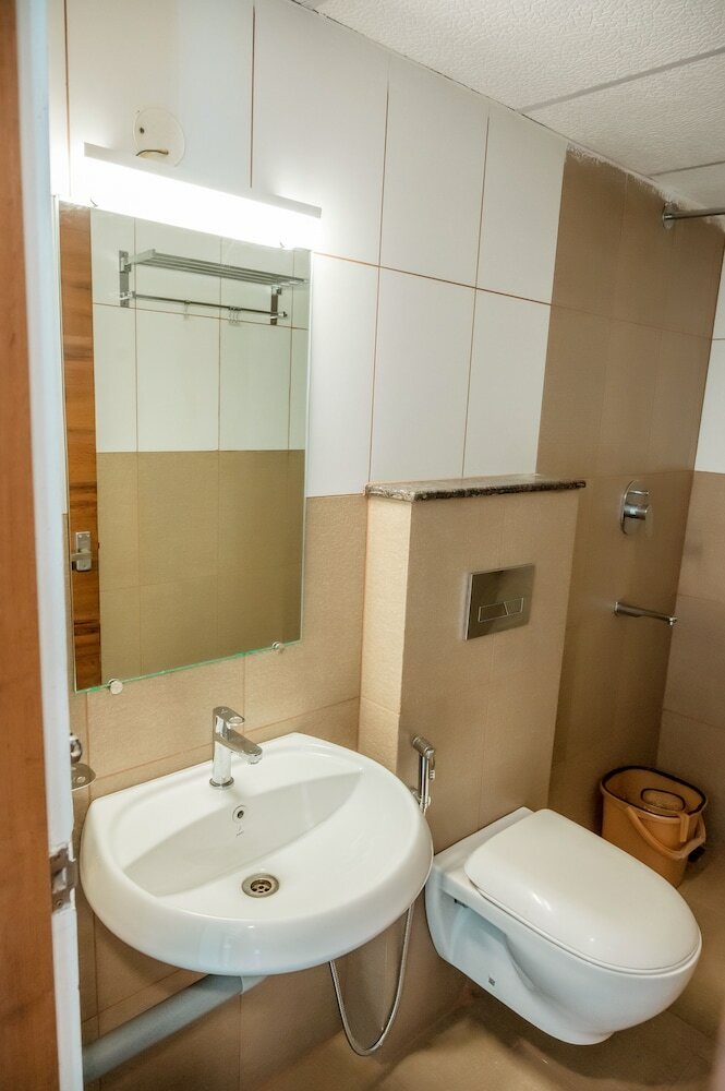 Фото Hotel Heraa International