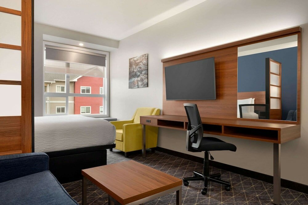 Фото Park Inn by Radisson, Kelowna