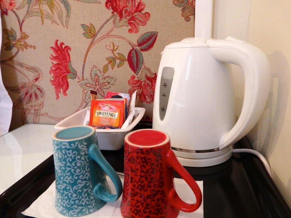 Фото Hostal B&b Poblenou