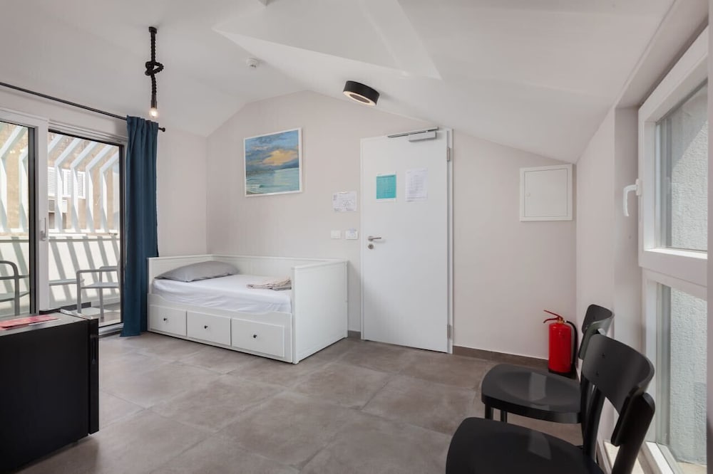 Фото Hostel Makarska