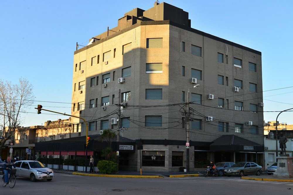 Фото отеля 2