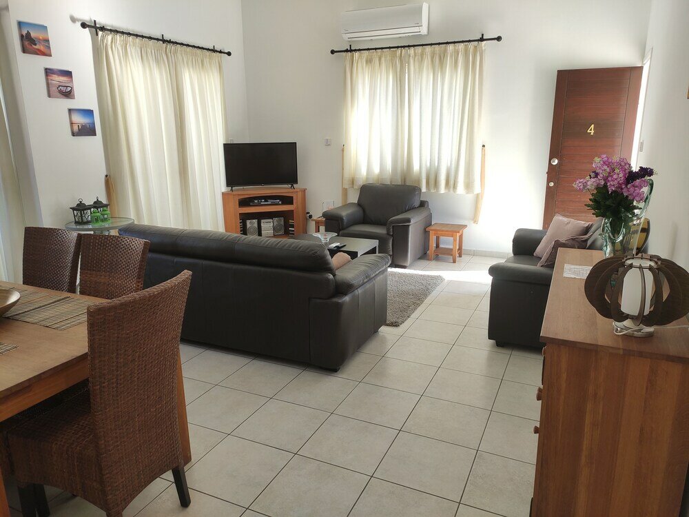 Фото Town Center Holiday Villa