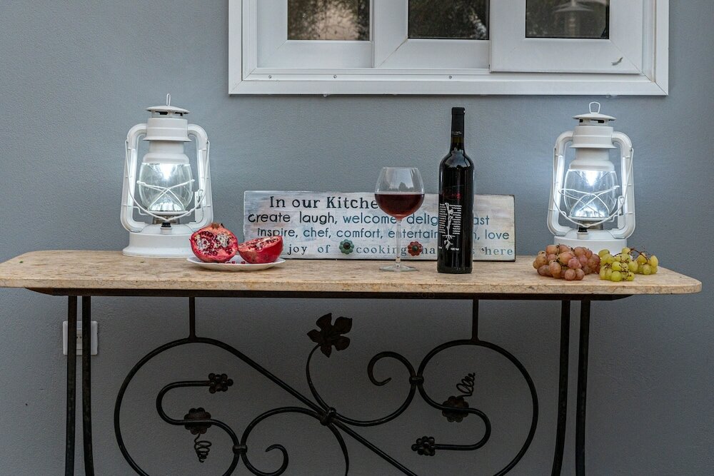 Фото Comfort Stay Airport Studios - Free shuttle from the Athens Airport