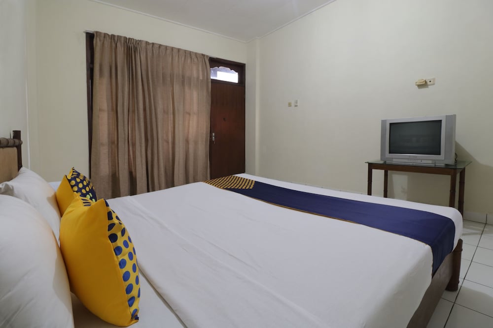 Фото Spot On 2426 Hotel Aget Jaya II