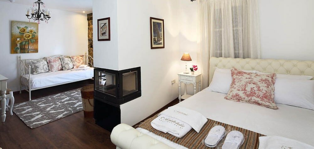 Фото Aristotelio Boutique Hotel