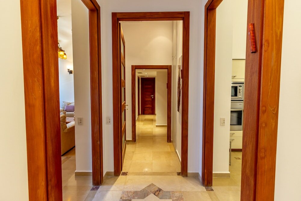 Фото Art apartment in Mamila