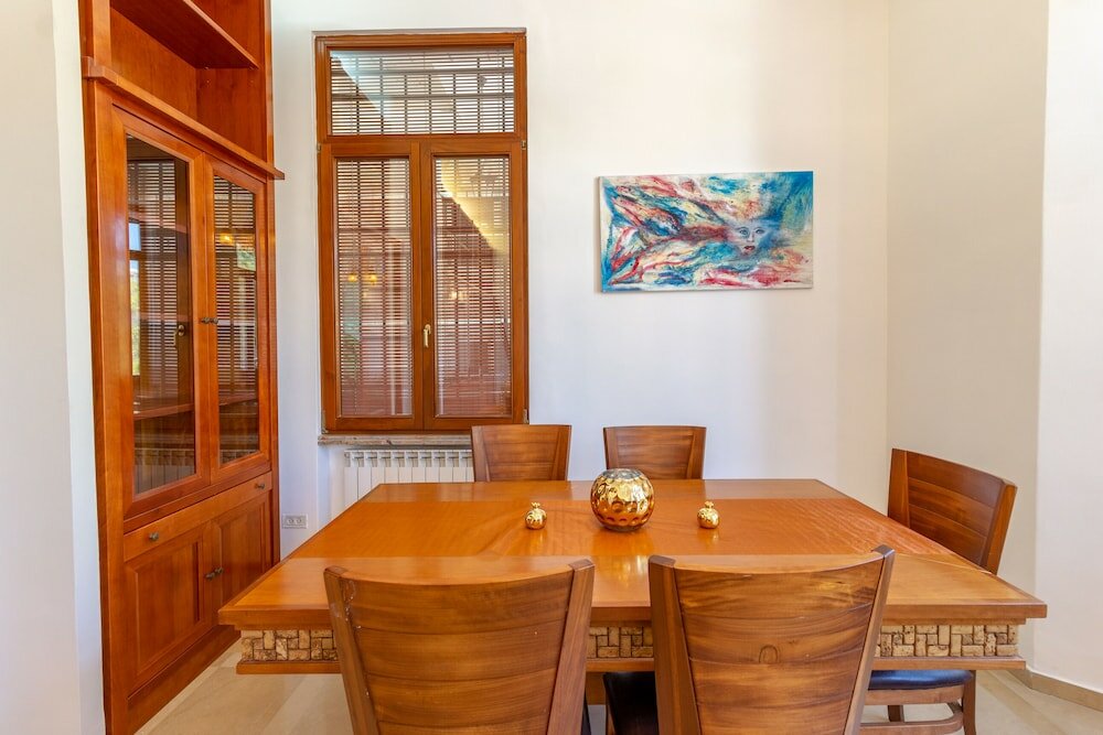 Фото Art apartment in Mamila